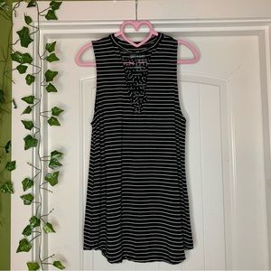 AMERICAN EAGLE | SOFT & SEXY LACE UP TANK TOP